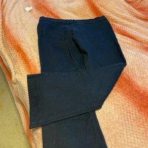Evons dark blue bootcut striped jeans